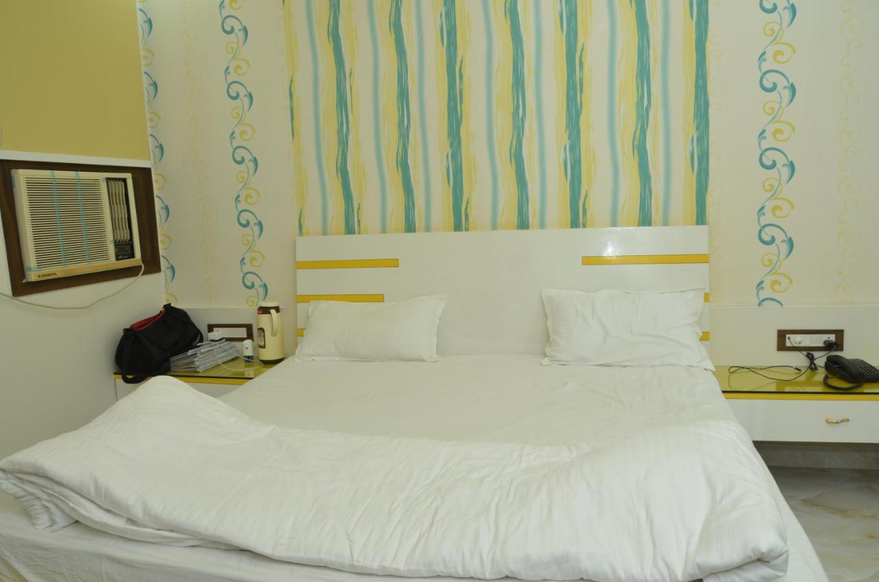 Hotel Paradise Inn Auraiya Экстерьер фото