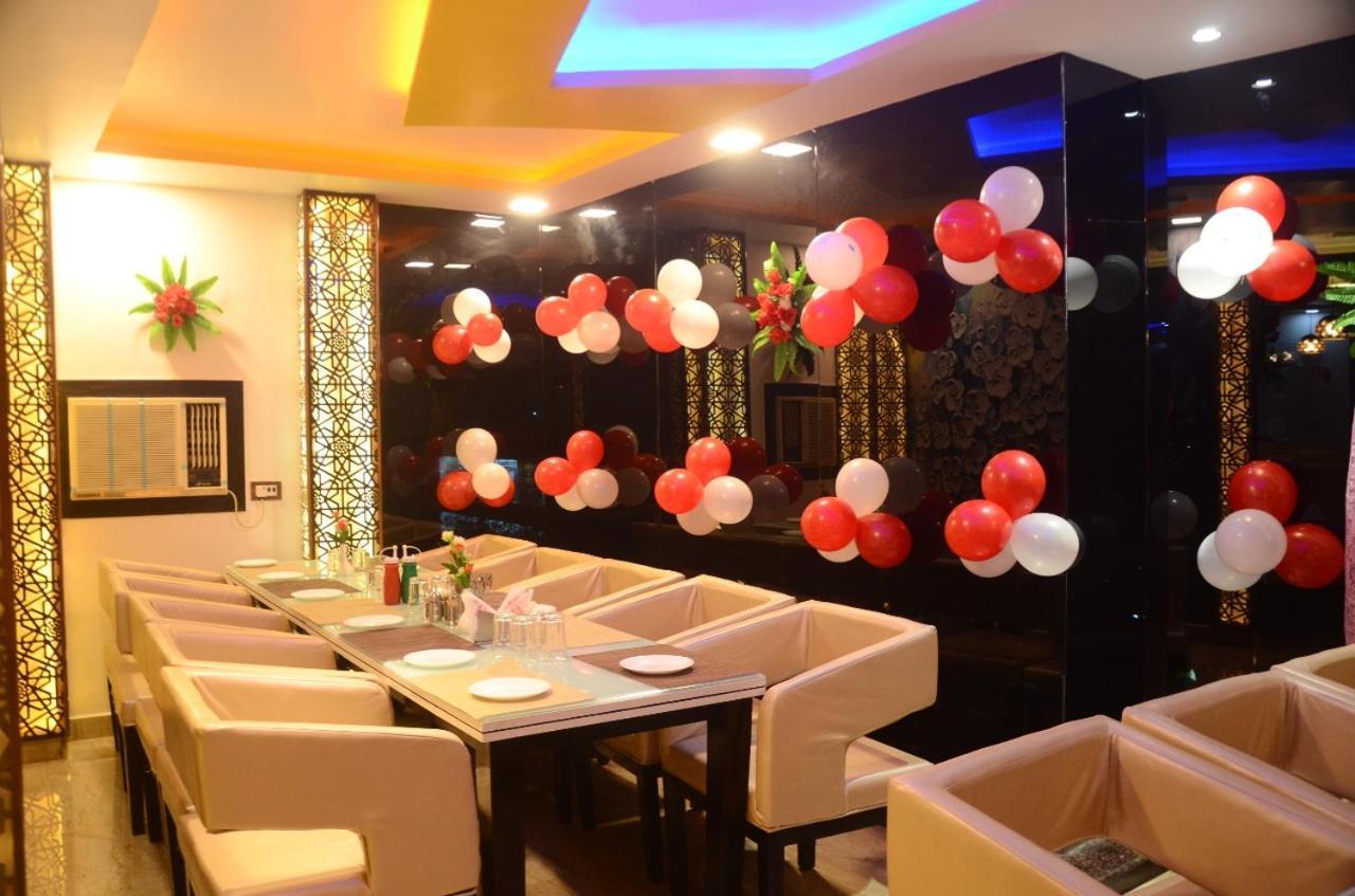 Hotel Paradise Inn Auraiya Экстерьер фото