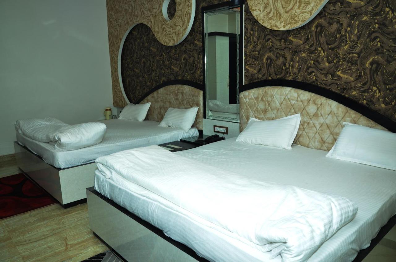 Hotel Paradise Inn Auraiya Экстерьер фото